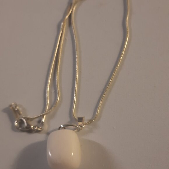 Jewelry - Brand New 925 Silver Chain with Stone